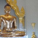 The world's biggest gold Buddha image weighs 5.5 tons at Wat Traimit temple in Bangkok. See the golden Buddha on our private tours in Bangkok.
